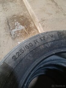 Continental 225/60 R17