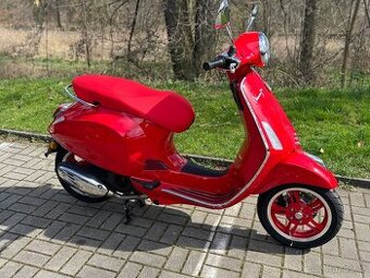 Vespa Primavera 125 RED E5+