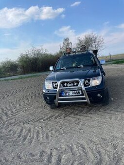 Nisan Navara 2.5