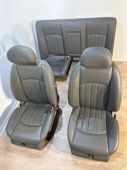 /// Interiér-sedačky Mercedes Benz CLS-W219 ///