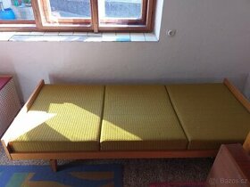 Postel jednolůžková z r. 1980