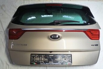 Kia Sportage víko kufru, dveře zadní lampy