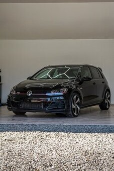 VW Golf 7,5 GTi DSG FullLED Stav nového vozu