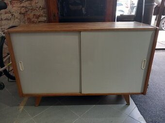 JIROUTEK , KOMODA 60 LÉTA BRUSEL STYL