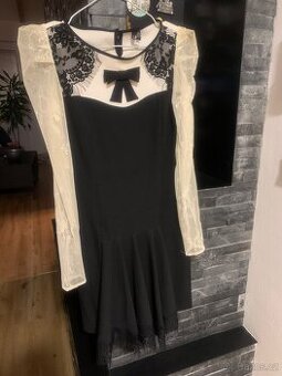 Elegantní luxusní šaty Arefeva