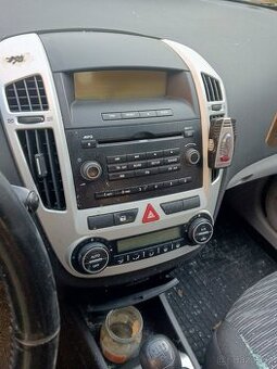 Kia ceed 1,6 benzín+ lpg