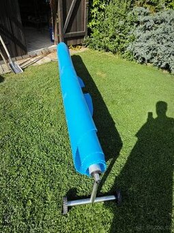 pojízdný naviják se solární plachtou