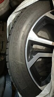 Zimní pneumatiky 215/55/R17