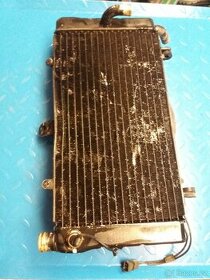 Honda CBR 1000f sc21 chladič