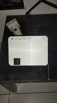 Projektor Vankio+plátno se stojanem