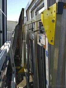 Trojdílné okno s poutcem 3 ks pozice 156