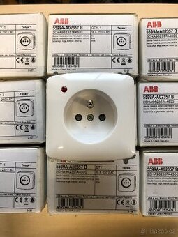 Zasuvka Tango ABB s přepěťovou ochranou - 1