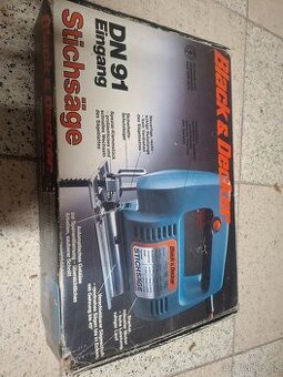 Přímočará pila black decker