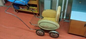 Kočárek pro děti 60. léta