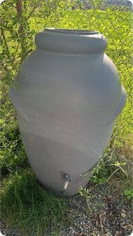 Nádoba na dešťovou vodu