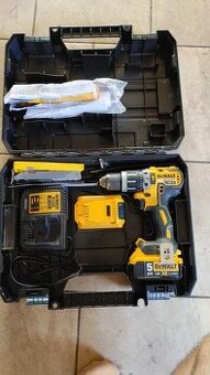 Nova Aku příklepová vrtačka DeWalt DCD796P2