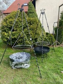 Zahradní gril závěsný, trojnožka, 60cm s ohništěm