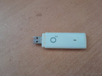 O2 USB MODEM HUAWEI E1750 HSPA USB STICK IHNED K PRODEJI