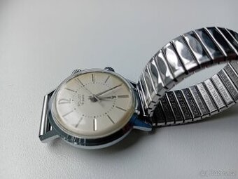 Náramkové hodinky s budíkem zn.POLJOT