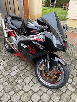Aprilia RSV 1000 R