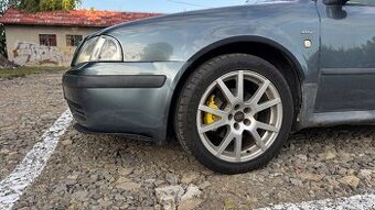 Disky 5x100 R17 Octavia RS Spider + letní pneu 90%