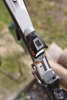 Sjezdové lyže Fischer