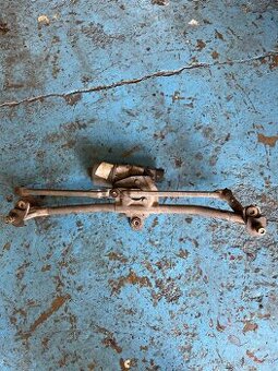 Táhla stěračů - plně funkční