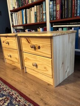 Noční stolky masiv borovice