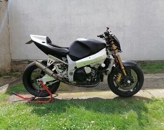 Suzuki GSX-R 1000 K1 náhradní díly