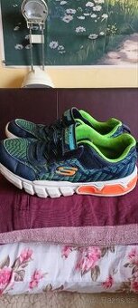 Botasky Skechers 37