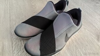 Dámské boty Nike nazouvací