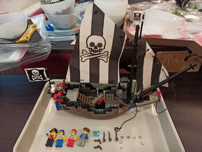 LEGO Pirates 6268 Renegade Runner