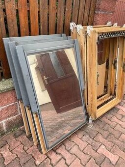 Prodám 1 ks starší dřevěné střešní okno Velux 80x120cm