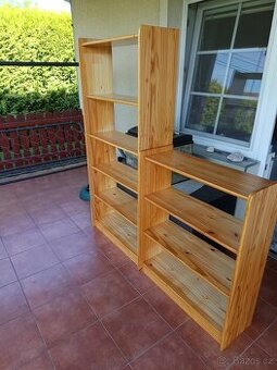 Prodám knihovnu z masivu Borovice