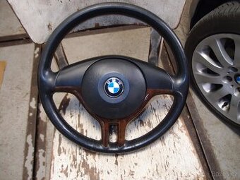 BMW e46 volant - 1