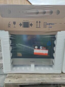 Vestavná trouba Whirlpool AKP 458/IX