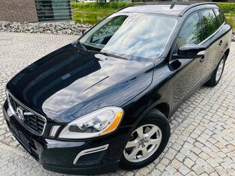 Volvo XC60 2.4D 5VÁLEC 4x4 AUTOMAT NAVIGACE SENZORY