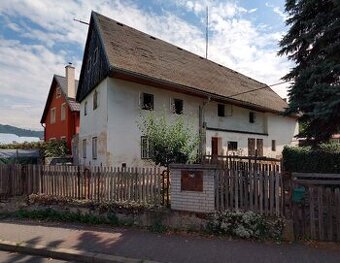 Prodej rodinného domu Velké Březno - 1
