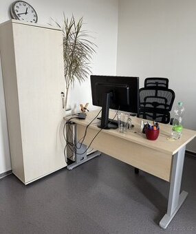 Kancelářský stůl + kontejner na kolečkách