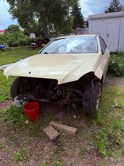 Mercedes EW212