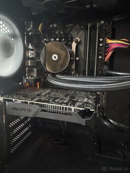 I7 7700 + MB + GPU GTX 1050 + 32gb ram ddr4