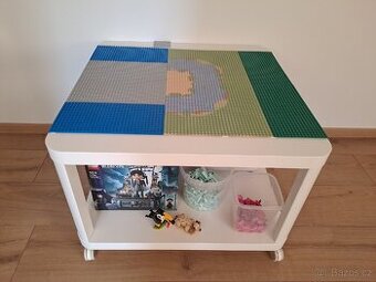 Lego stolek na koleckach