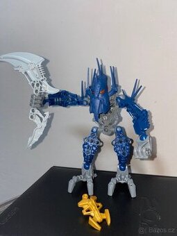 LEGO Bionicle 7137 - Piraka (se zlatým dílem)