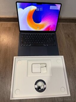 Apple Macbook Air M3 8/256 CZ záruka, nový stav