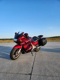 Suzuki GSX 1100 F