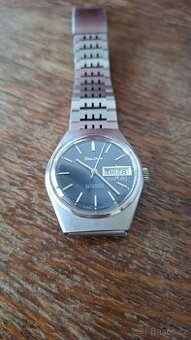 Vintage Bulova dual day automatic