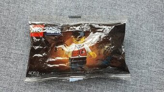 Lego postavička z roku 2001