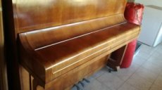 Prodej piána Kašpar, 3 pedálové, v Hr.Králové.
