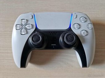 Playstation 5 ovladač ve velmi pěkném stavu