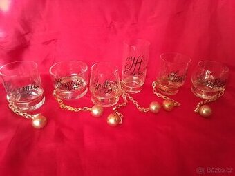 Série věznice skleničky z nápisy věznic